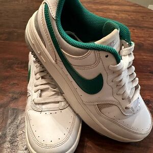 NIKE Gamma Force Womens